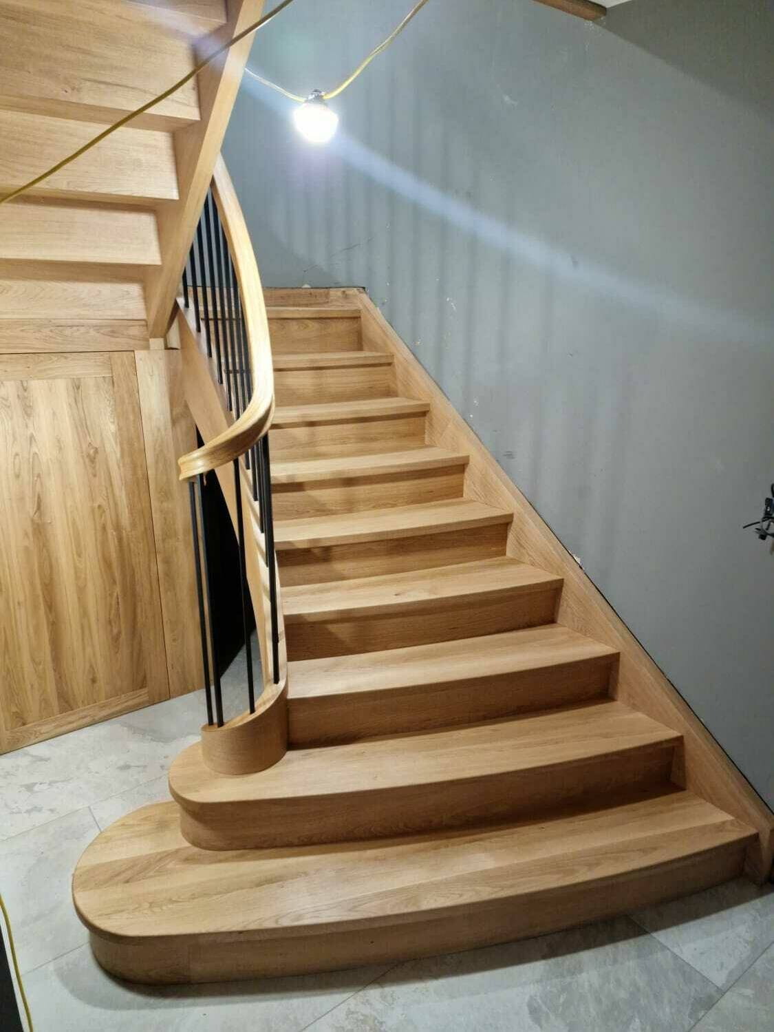 Oak Curve Staircase